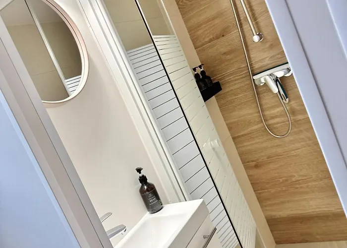 Croisette 1 Min Apartment *