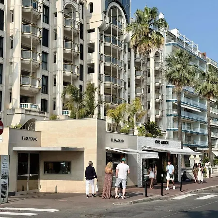 Croisette 1 Min * Cannes